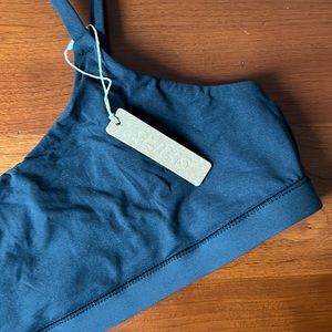 NWT - SKIMS Fits Everybody Scoop Neck Bra - Onyx